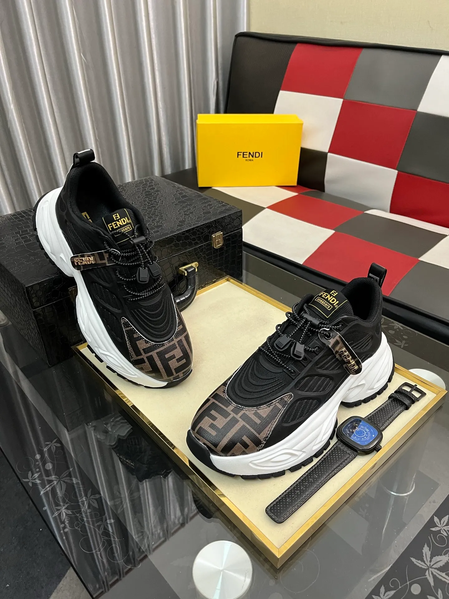 Men's Men's Shoes💰438⌚️⌚️[Fendi] Fendi's latest casual shoes for men! Available at counters simultaneously! A one-to-one replica of the original. Made entirely of imported top-grain calfskin, the interior is made of top-grain water-dyed cowhide, and the original factory-supplied rubber outsole. Leading new fashion concepts. Matching code: 38-44 2️⃣colors available